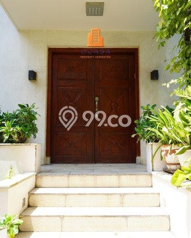Sewa Rumah Nyaman LT 400m2 / LB 800m2 di SCBD, Jakarta Selatan Sewa Rumah Nyaman LT 400m2 / LB 800m2 di SCBD, Jakarta Selatan