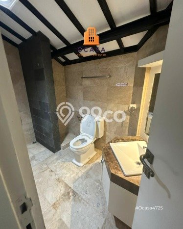 Hunian Ideal dengan LT 422m2 & LB 650m2 Disewakan di Pondok Indah Hunian Ideal dengan LT 422m2 & LB 650m2 Disewakan di Pondok Indah
