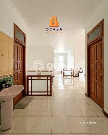 Siap Huni Hunian Elit 4 Kamar di Kebayoran Baru Dekat ke Mana Saja Siap Huni Hunian Elit 4 Kamar di Kebayoran Baru Dekat ke Mana Saja