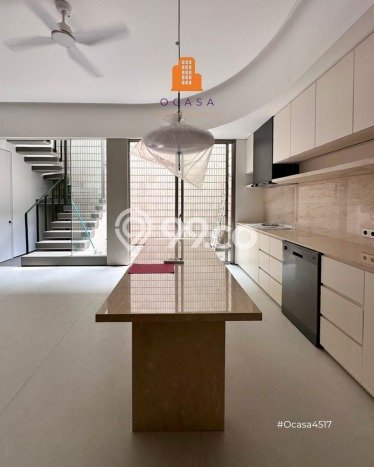 Lokasi terbaik! Rumah siap huni dikontrakkan di Menteng LB 230m2 Lokasi terbaik! Rumah siap huni dikontrakkan di Menteng LB 230m2