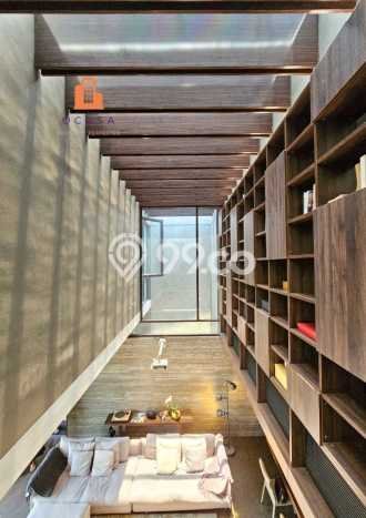 For Sale! Luxury House LT 200m2 Desain Modern di Pondok Indah For Sale! Luxury House LT 200m2 Desain Modern di Pondok Indah
