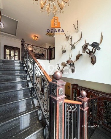 Hunian Mewah LB 1500m2 Siap Pakai Desain Elegan di Cirendeu, Jakarta Selatan Hunian Mewah LB 1500m2 Siap Pakai Desain Elegan di Cirendeu, Jakarta Selatan