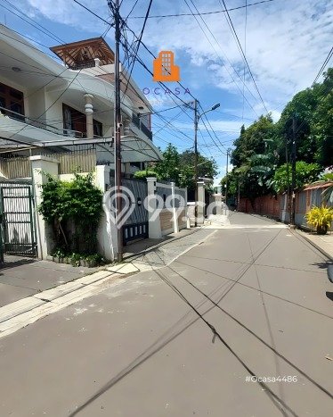 For Sale Rumah Mewah Exclusive di Palmerah, Jakarta Barat For Sale Rumah Mewah Exclusive di Palmerah, Jakarta Barat