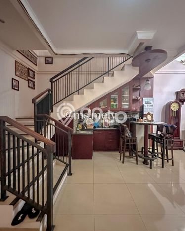 Dijual Hunian Mewah dengan Fasilitas Sekitar Komplit di Kebayoran Lama, Jakarta Selatan Dijual Hunian Mewah dengan Fasilitas Sekitar Komplit di Kebayoran Lama, Jakarta Selatan