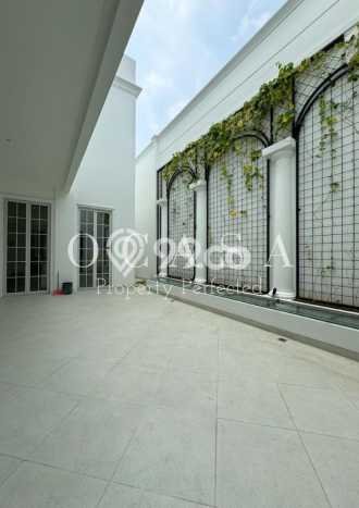 Siap Huni Hunian Elit 5 Kamar di Menteng Dekat ke Mana Pun Siap Huni Hunian Elit 5 Kamar di Menteng Dekat ke Mana Pun