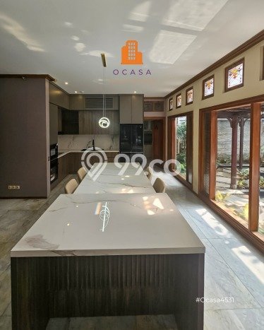 Hunian Modern dengan LT 790m2 & LB 750m2 Disewakan di Pondok Indah Hunian Modern dengan LT 790m2 & LB 750m2 Disewakan di Pondok Indah