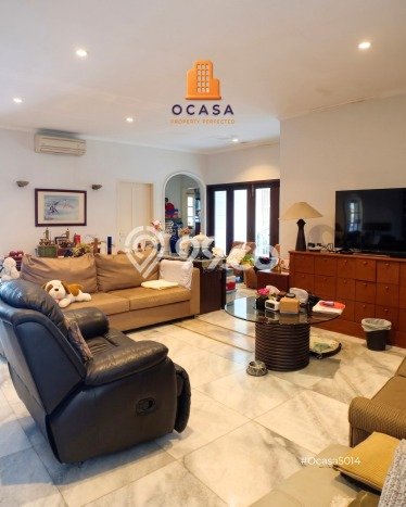 For Sale! Luxury House LT 371m2 Desain Elegan di Senopati For Sale! Luxury House LT 371m2 Desain Elegan di Senopati