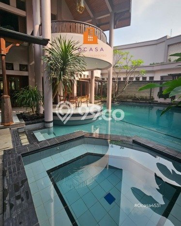 Hunian Modern dengan LT 790m2 & LB 750m2 Disewakan di Pondok Indah Hunian Modern dengan LT 790m2 & LB 750m2 Disewakan di Pondok Indah