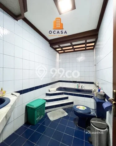 Ready to Use! Premium House LT 401m2 Desain Elegan di Senopati Ready to Use! Premium House LT 401m2 Desain Elegan di Senopati