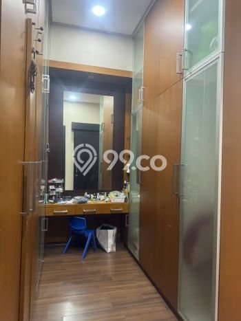 Siap Huni Rumah Mewah 7 Kamar di Penjaringan Dekat ke Mana Pun Siap Huni Rumah Mewah 7 Kamar di Penjaringan Dekat ke Mana Pun