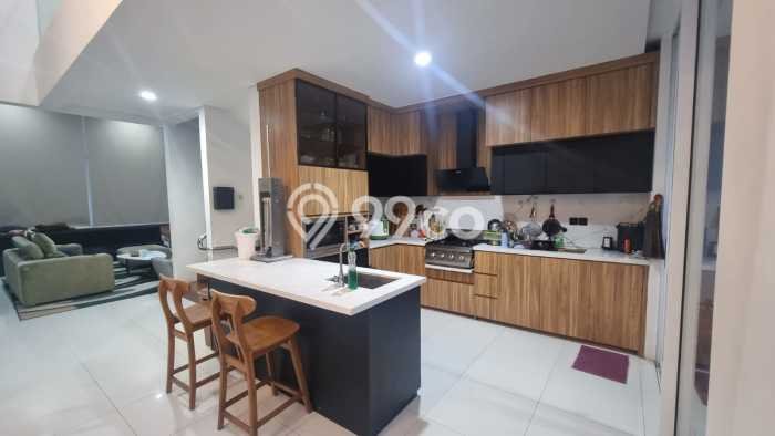 Rumah Elit Modern Tanpa Renovasi di Harapan Indah Bekasi Rumah Elit Modern Tanpa Renovasi di Harapan Indah Bekasi