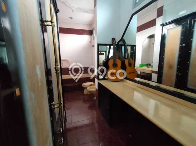 Hunian Eksklusif Siap Huni LT 1100m2 di Kebon Jeruk, Jakarta Barat Hunian Eksklusif Siap Huni LT 1100m2 di Kebon Jeruk, Jakarta Barat