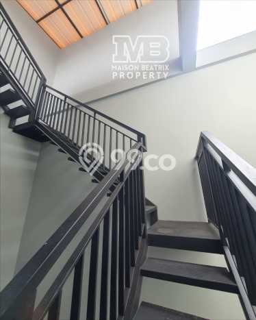 For Sale! Premium House LT 211m2 Desain Modern di BSD For Sale! Premium House LT 211m2 Desain Modern di BSD