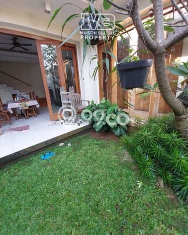 Hunian Mewah Siap Huni LT 288m2 di Kebayoran Lama, Jakarta Selatan Hunian Mewah Siap Huni LT 288m2 di Kebayoran Lama, Jakarta Selatan