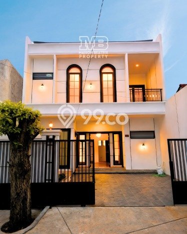 Dijual Rumah Mewah Megah Dengan View Eksklusif di BSD, Tangerang Dijual Rumah Mewah Megah Dengan View Eksklusif di BSD, Tangerang