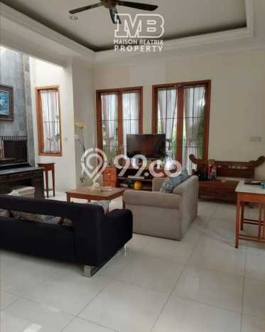 Hunian Mewah Siap Huni LT 288m2 di Kebayoran Lama, Jakarta Selatan Hunian Mewah Siap Huni LT 288m2 di Kebayoran Lama, Jakarta Selatan