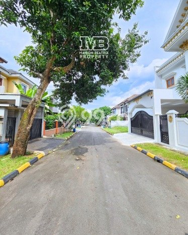 Dijual Rumah Luas Megah Dengan View Eksklusif di BSD, Tangerang Dijual Rumah Luas Megah Dengan View Eksklusif di BSD, Tangerang