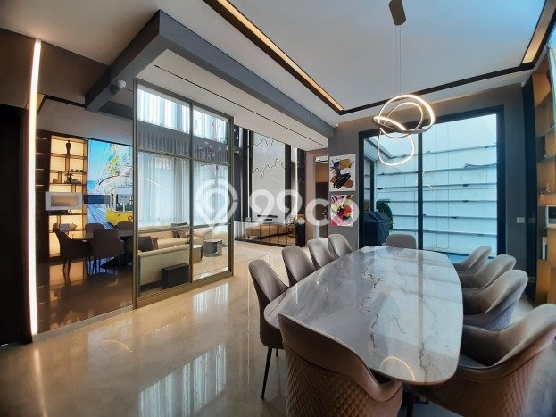 Siap Huni Hunian Elit 4 Kamar di BSD Dekat ke Mana Saja Siap Huni Hunian Elit 4 Kamar di BSD Dekat ke Mana Saja