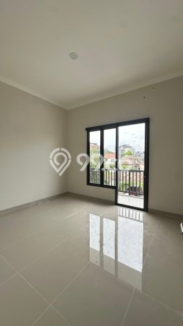 Dijual Cepat Rumah Bagus Siap Huni LB 160m2 di BSD, Tangerang Selatan Dijual Cepat Rumah Bagus Siap Huni LB 160m2 di BSD, Tangerang Selatan