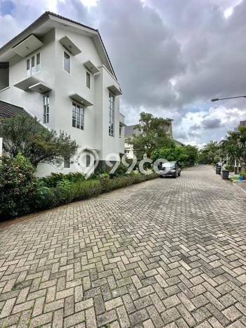 For Sale! Premium House LT 313m2 Desain Elegan di Lebak Bulus For Sale! Premium House LT 313m2 Desain Elegan di Lebak Bulus
