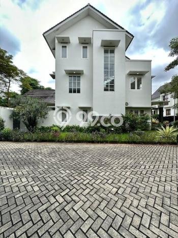 For Sale! Premium House LT 313m2 Desain Elegan di Lebak Bulus For Sale! Premium House LT 313m2 Desain Elegan di Lebak Bulus