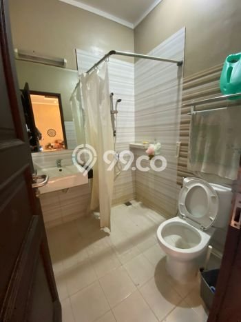 Hunian Mewah LB 170m2 Siap Pakai Desain Elegan di Pangkalan Jati, Depok Hunian Mewah LB 170m2 Siap Pakai Desain Elegan di Pangkalan Jati, Depok