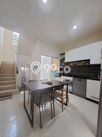 For Sale Rumah 3 Kamar Lokasi Strategis Nyaman dan Strategis di Cinere For Sale Rumah 3 Kamar Lokasi Strategis Nyaman dan Strategis di Cinere