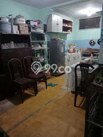 For Sale Rumah 5 Kamar Lokasi Ideal Bagus dan Strategis di Beji For Sale Rumah 5 Kamar Lokasi Ideal Bagus dan Strategis di Beji