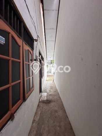 Hunian Eksklusif Siap Huni LT 500m2 di Beji, Depok Hunian Eksklusif Siap Huni LT 500m2 di Beji, Depok