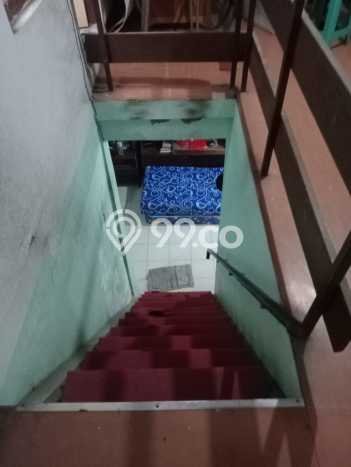 For Sale Rumah 5 Kamar Lokasi Ideal Bagus dan Strategis di Beji For Sale Rumah 5 Kamar Lokasi Ideal Bagus dan Strategis di Beji