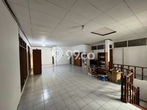 Siap Huni Rumah Mewah 6 Kamar di Mampang Prapatan Dekat ke Mana Pun Siap Huni Rumah Mewah 6 Kamar di Mampang Prapatan Dekat ke Mana Pun