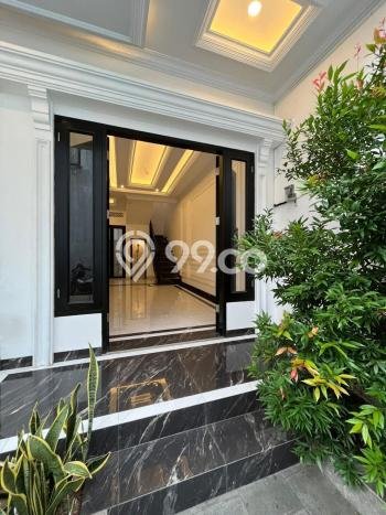 Rumah Luas Asri 3 KT Siap Huni di Cipedak Jakarta Selatan Rumah Luas Asri 3 KT Siap Huni di Cipedak Jakarta Selatan