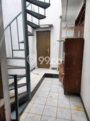 Rumah Modern Minimalis 3 KT Bisa Langsung Pindah di Cipondoh Rumah Modern Minimalis 3 KT Bisa Langsung Pindah di Cipondoh