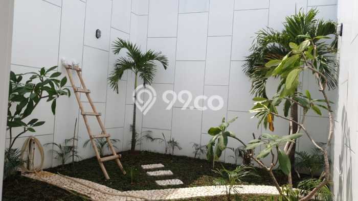 Dijual Rumah Mewah Elegan Dengan View Eksklusif di Kav DKI, Jakarta Barat Dijual Rumah Mewah Elegan Dengan View Eksklusif di Kav DKI, Jakarta Barat