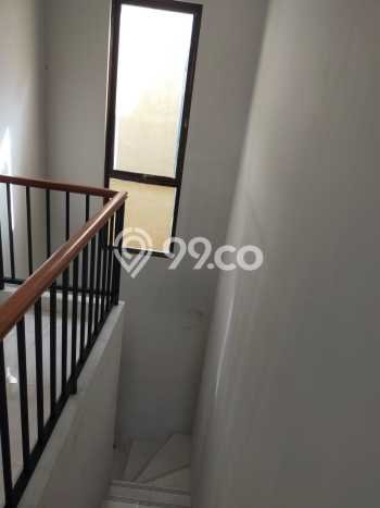 Jual Rumah Eksklusif 2 KT di Graha Raya, Tangerang Jual Rumah Eksklusif 2 KT di Graha Raya, Tangerang