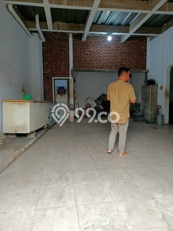 Rumah Luas Asri 3 KT Siap Pakai di Alam Sutera Tangerang Rumah Luas Asri 3 KT Siap Pakai di Alam Sutera Tangerang