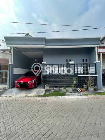 For Sale Hunian Rumah Terawat 3 Kamar di Manukan, Surabaya For Sale Hunian Rumah Terawat 3 Kamar di Manukan, Surabaya