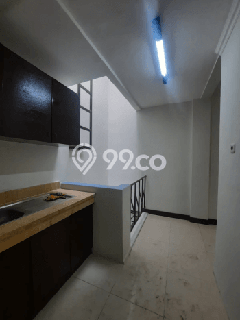 Area Strategis! Disewakan Ruko Lokasi Kelapa Gading, Jakarta Utara Cocok untuk Bisnis Area Strategis! Disewakan Ruko Lokasi Kelapa Gading, Jakarta Utara Cocok untuk Bisnis