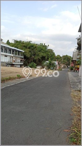 Tanah di Sleman, Luas 230m², Lokasi Potensial, Kawasan Nyaman, Kontur Datar Tanah di Sleman, Luas 230m², Lokasi Potensial, Kawasan Nyaman, Kontur Datar