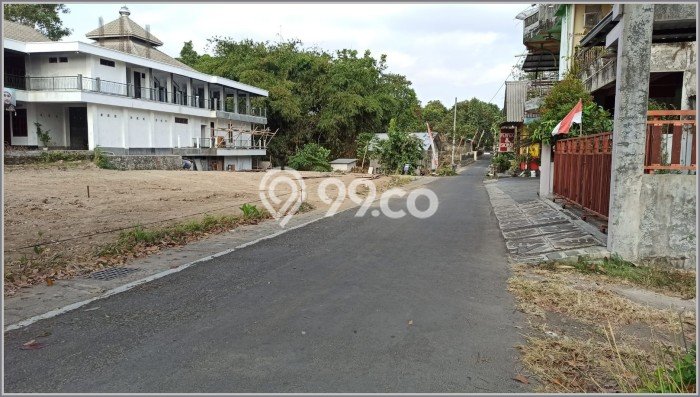 AREA PROSPEKTIF! Tanah Kawasan Sleman, Luas 230m², Dekat Transportasi AREA PROSPEKTIF! Tanah Kawasan Sleman, Luas 230m², Dekat Transportasi