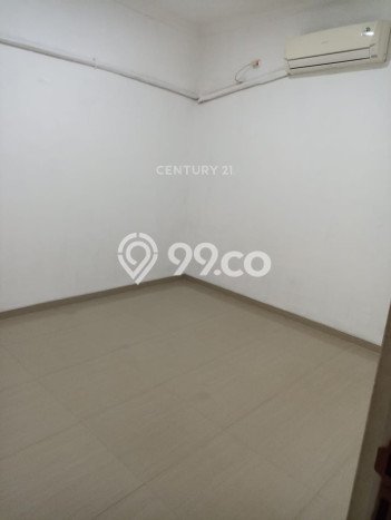 Lokasi terbaik! Rumah siap huni disewakan di Cempaka Putih LB 300m2 Lokasi terbaik! Rumah siap huni disewakan di Cempaka Putih LB 300m2