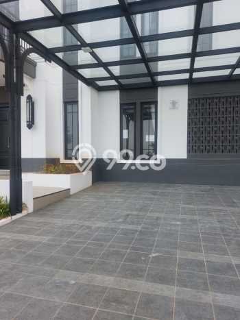 Ready to Use! Premium House LT 150m2 Desain Elegan di Summarecon Crown Gading Ready to Use! Premium House LT 150m2 Desain Elegan di Summarecon Crown Gading