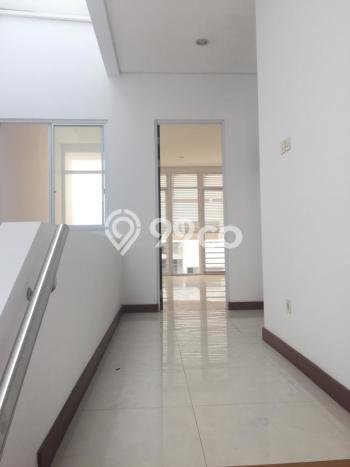 Rumah Mewah LB 216m2 Siap Huni Desain Elegan di Harapan Indah, Bekasi Rumah Mewah LB 216m2 Siap Huni Desain Elegan di Harapan Indah, Bekasi