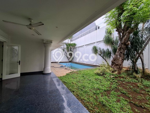 Hunian 6 Kamar Lengkap Disewakan di Kebayoran Baru Harga Kompetitif Hunian 6 Kamar Lengkap Disewakan di Kebayoran Baru Harga Kompetitif