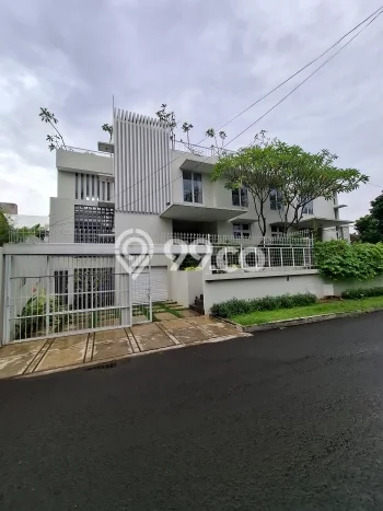 Sewa Rumah Nyaman LT 270m2 / LB 400m2 di Menteng Dalam, Jakarta Selatan Sewa Rumah Nyaman LT 270m2 / LB 400m2 di Menteng Dalam, Jakarta Selatan