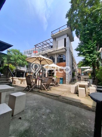 Unit Komersial disewakan di Kebayoran Baru Jakarta Selatan dengan LT 632m2 / LB 600m2 Unit Komersial disewakan di Kebayoran Baru Jakarta Selatan dengan LT 632m2 / LB 600m2