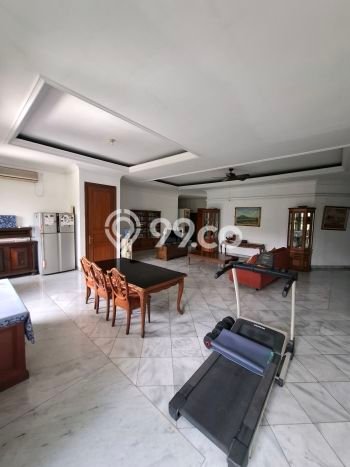 Siap Huni Rumah Mewah 5 Kamar di Kebayoran Baru Dekat ke Mana Pun Siap Huni Rumah Mewah 5 Kamar di Kebayoran Baru Dekat ke Mana Pun
