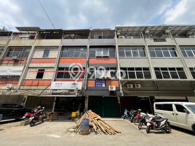 Ruko Bagus Dijual LB 270m2 Lokasi Strategis Jakarta Barat Area Cocok untuk Bisnis Ruko Bagus Dijual LB 270m2 Lokasi Strategis Jakarta Barat Area Cocok untuk Bisnis