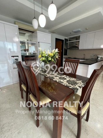 Apartemen Sewa 3 Kamar Hemat Siap Huni di Jakarta Selatan, Luas 146m2 Apartemen Sewa 3 Kamar Hemat Siap Huni di Jakarta Selatan, Luas 146m2