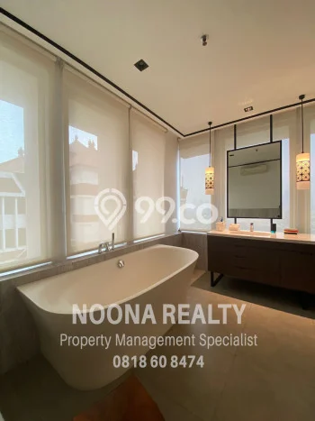 Apartemen Disewakan 3 Kamar Murah Siap Huni di Jakarta Selatan, Luas 225m2 Apartemen Disewakan 3 Kamar Murah Siap Huni di Jakarta Selatan, Luas 225m2